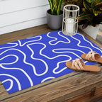 Squiggle Maze Abstract Minimalist Pattern in Electric Blue and White Outdoor Rug Gallery Image 2