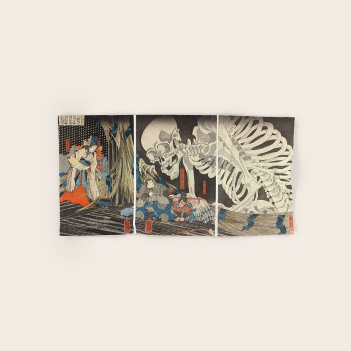 Takiyasha the Witch and the Skeleton Spectre Bath Towel Gallery Image 1