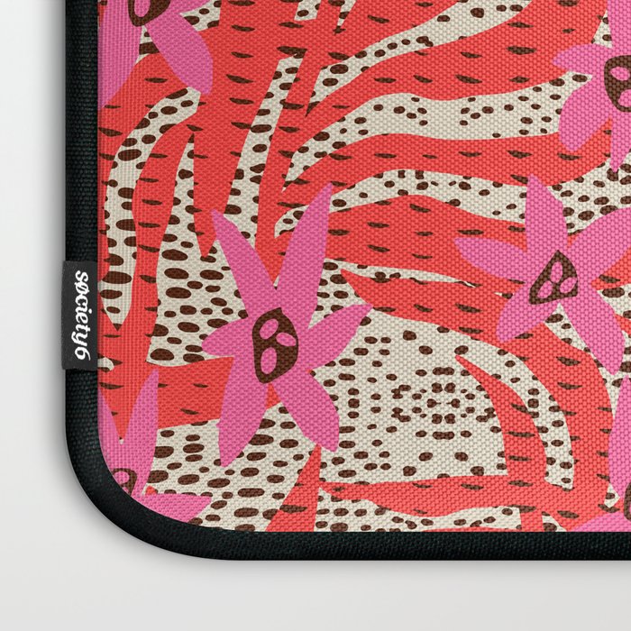 BAZAAR FETE WILD Laptop Sleeve Gallery Image 3