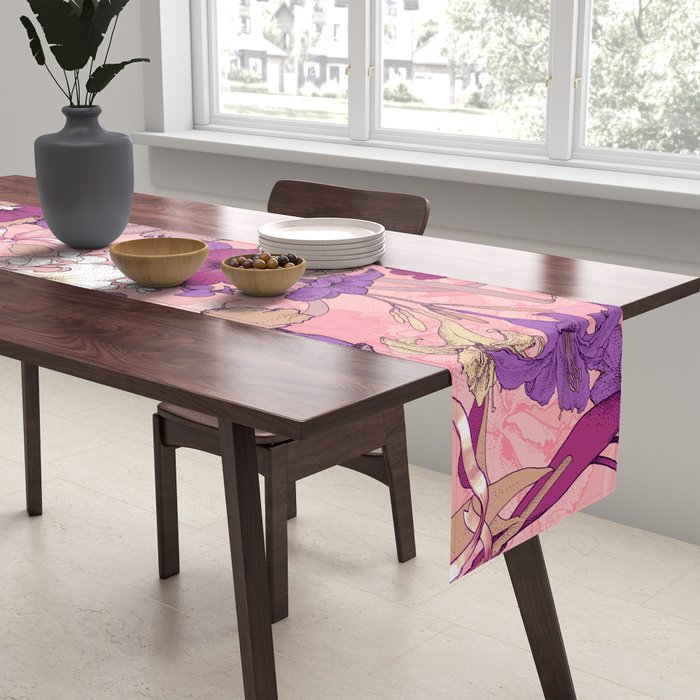 Art Nouveau V Table Runner Gallery Image 2
