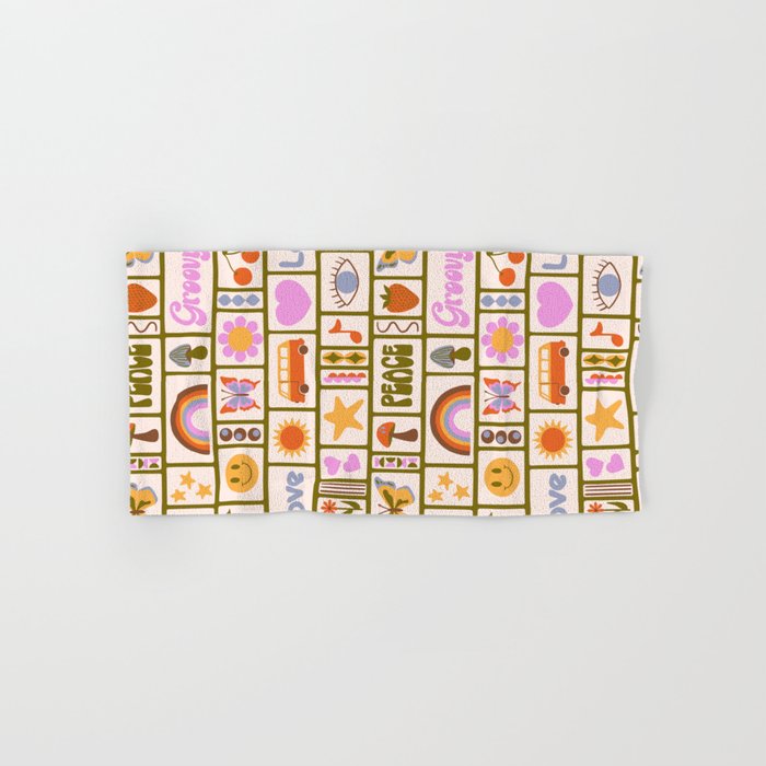 1970s Retro Pop Culture Icons Bath Towel Gallery Image 1