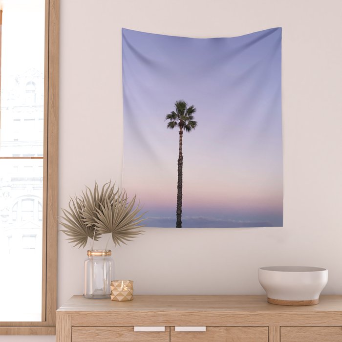 Stand out - ombré violet Wall Tapestry Gallery Image 2