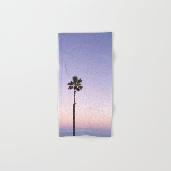 Stand out - ombré violet Bath Towel Gallery Image 1