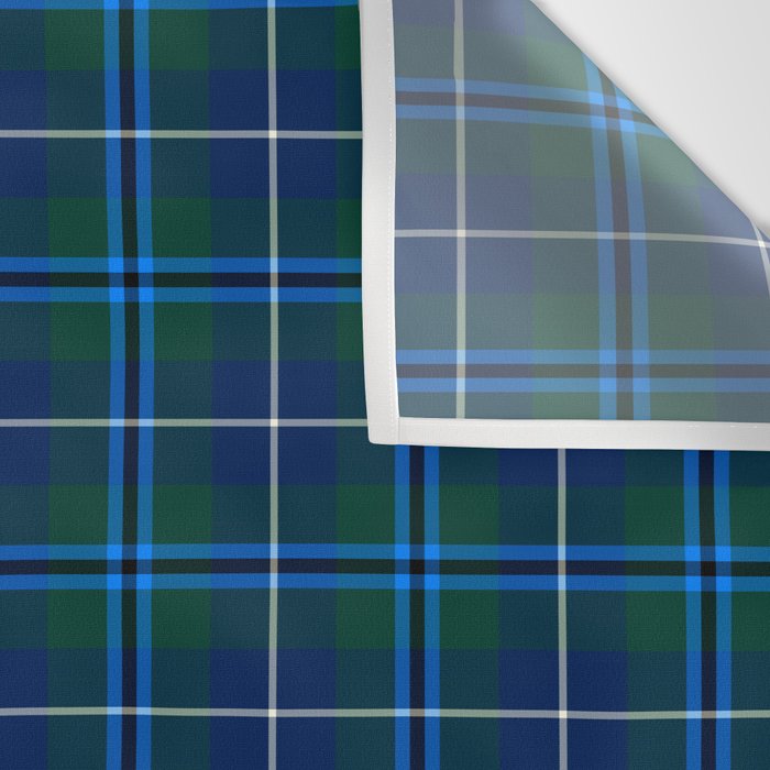 Clan Douglas Tartan (Modern) Wall Tapestry Gallery Image 3
