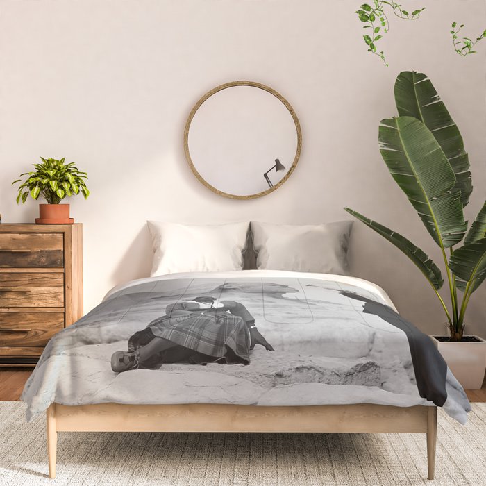 Louis Armstrong at the Spinx and Egyptian Pyrimids Vintage black and white photography / photographs Comforter Gallery Image 3