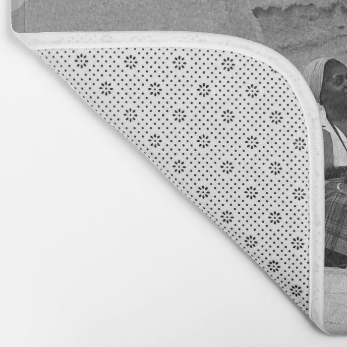 Louis Armstrong at the Spinx and Egyptian Pyrimids Vintage black and white photography / photographs Bath Mat Gallery Image 2