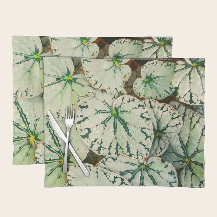 Begonia Leaf Placemat Gallery Image 1
