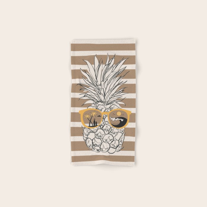 Pineapple Dreams 4 Bath Towel Gallery Image 1