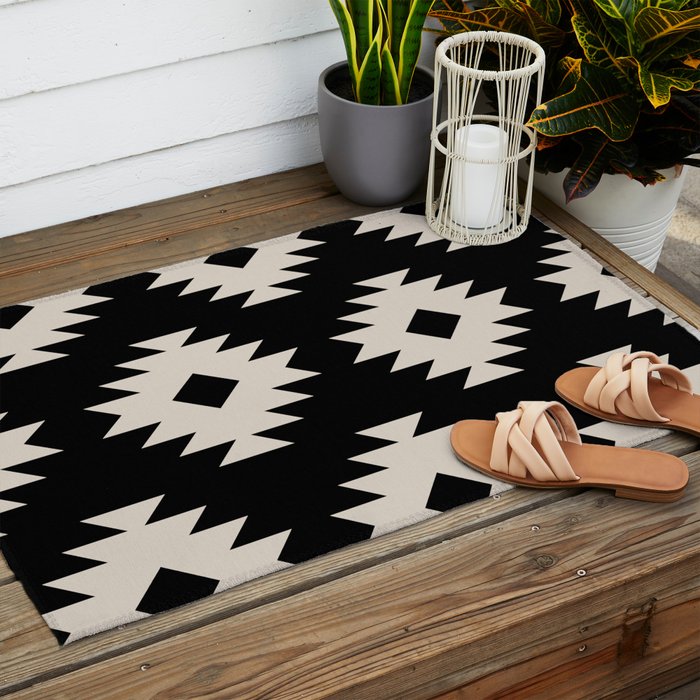 Southwestern Pattern 542 Black and Linen White Outdoor Rug Gallery Image 2