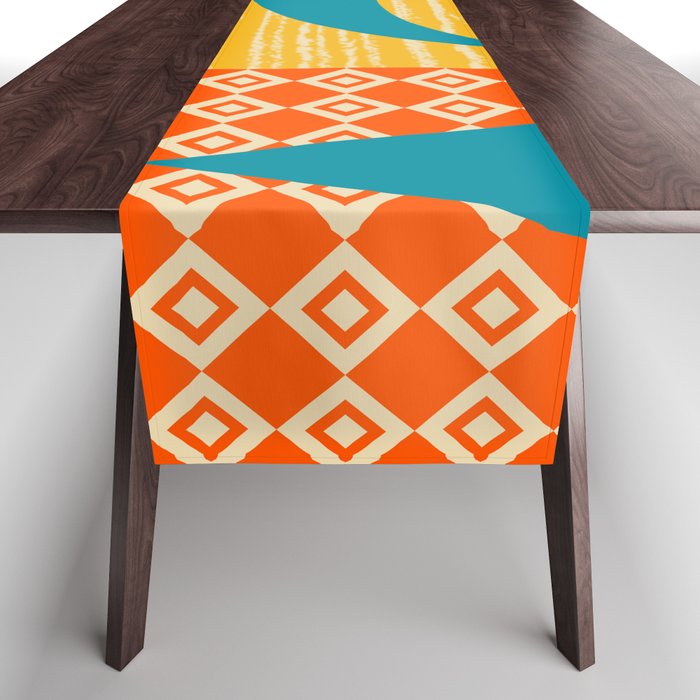 Summer Cruise  Table Runner Gallery Image 1