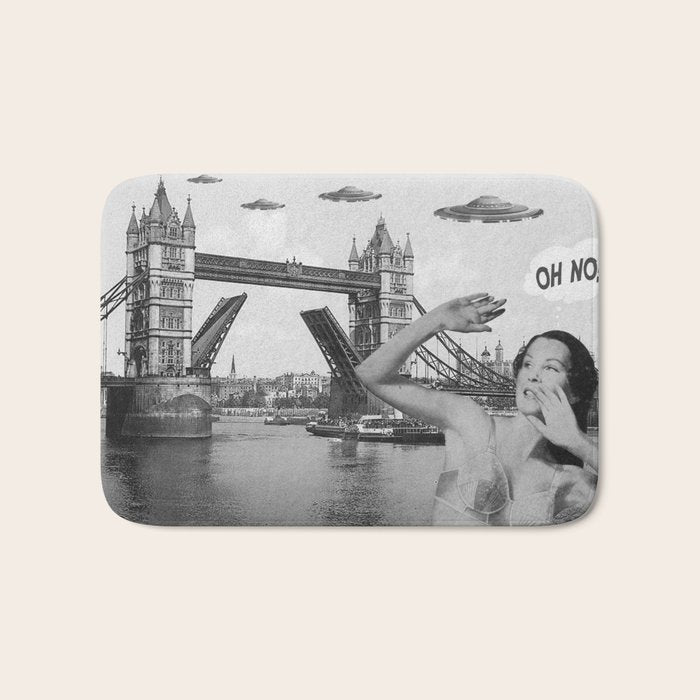 Oh no! London ca. 1950 Bath Mat Gallery Image 1
