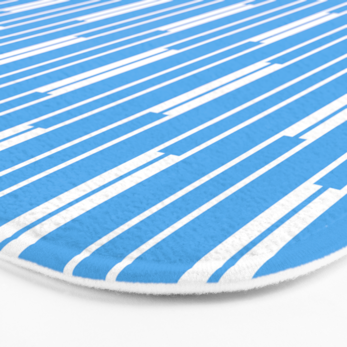 Geometric Striped Geo Chain Vertical Pattern Modern Blue and White Bath Mat Gallery Image 3