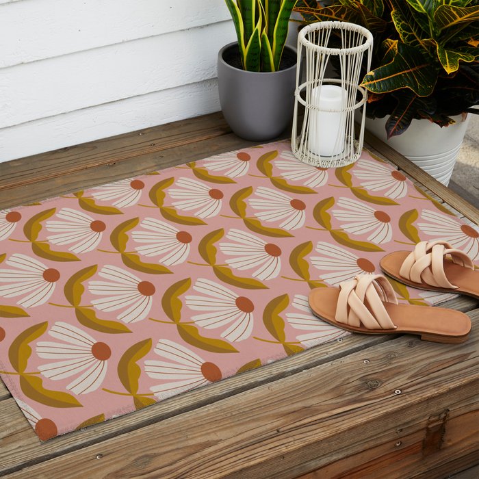 Nostalgic Daisy Outdoor Rug Gallery Image 2