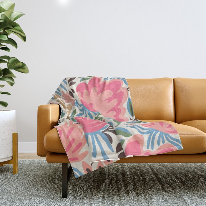 Lush Floral Escape Throw Blanket Gallery Image 1