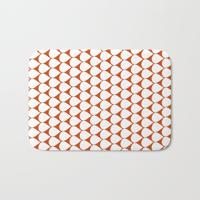 Mod Scales Geometric Pattern in White and Burnt Orange Bath Mat Gallery Image 1