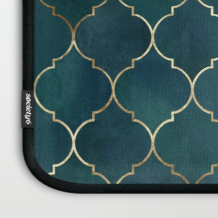 Emerald Golden Moroccan Quatrefoil Pattern Laptop Sleeve Gallery Image 3