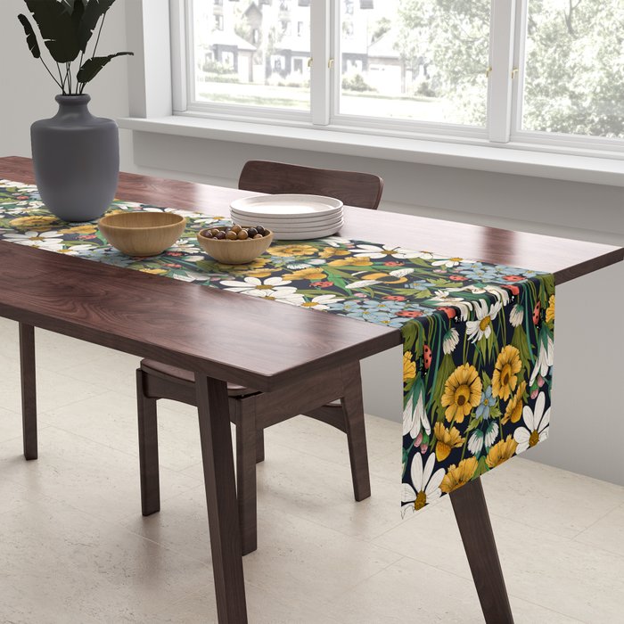 Beehaven in Bloom Table Runner Gallery Image 2
