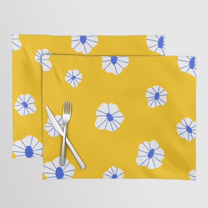 Scattered Flowers Placemat Gallery Image 1