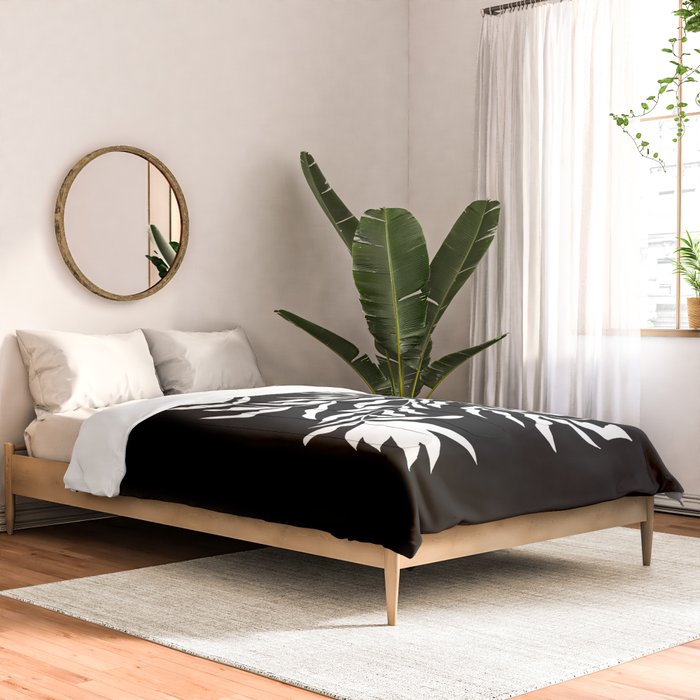 Tulip Tremble In Black  Comforter Gallery Image 2