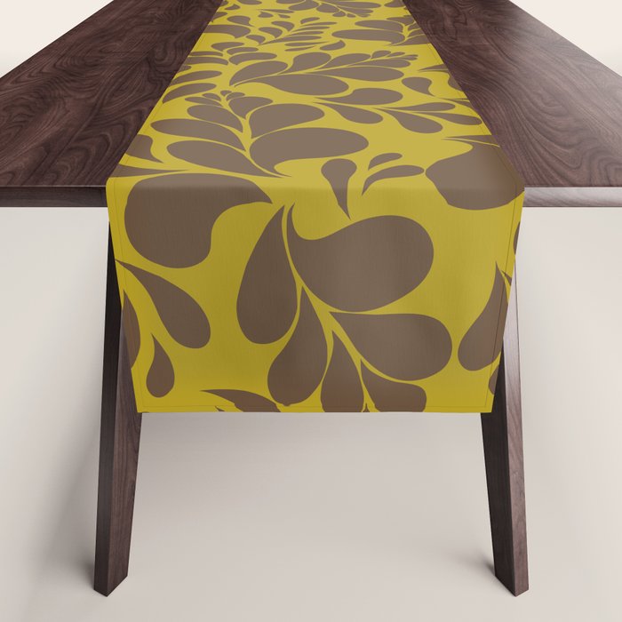 Vintage Floral Splash Pattern Table Runner Gallery Image 1