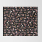 Otter Throw Blanket Gallery Image 2