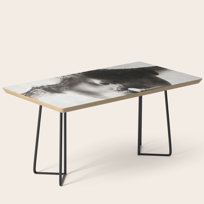 The sound of waves ... Coffee Table Gallery Image 1