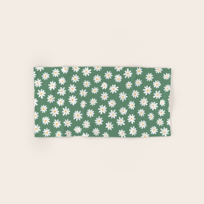 Daisy fields Bath Towel Gallery Image 1