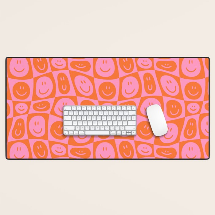 Retro happy face checkered pattern Desk Mat Gallery Image 1