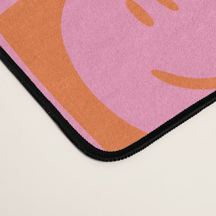 Retro happy face checkered pattern Desk Mat Gallery Image 4