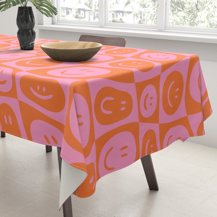 Retro happy face checkered pattern Tablecloth Gallery Image 3
