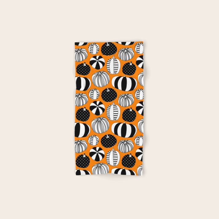 Autumn pumpkin harvest art pattern Bath Towel Gallery Image 1
