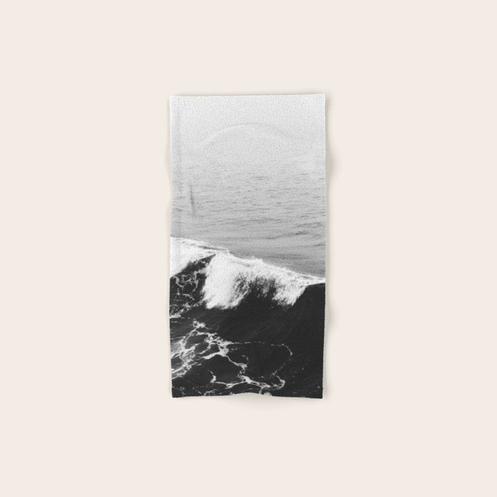 OCEAN WAVES Bath Towel Gallery Image 1