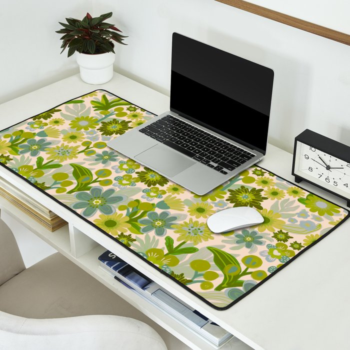 Flower power Desk Mat Gallery Image 2