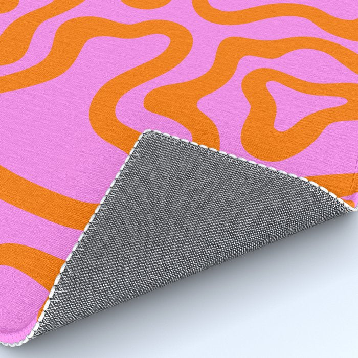 Wavy retro pink psychedelic pattern Rug Gallery Image 4