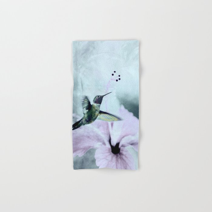 Hummingbird Bath Towel Gallery Image 1