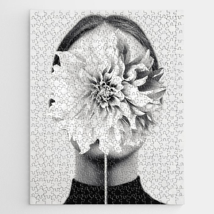 White flower ... Jigsaw Puzzle Gallery Image 1