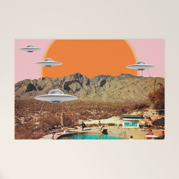 They've arrived! (UFO) Welcome Mat Gallery Image 1