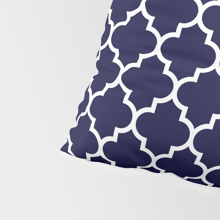 White Moroccan Quatrefoil On Navy Blue Pillow Sham Gallery Image 4