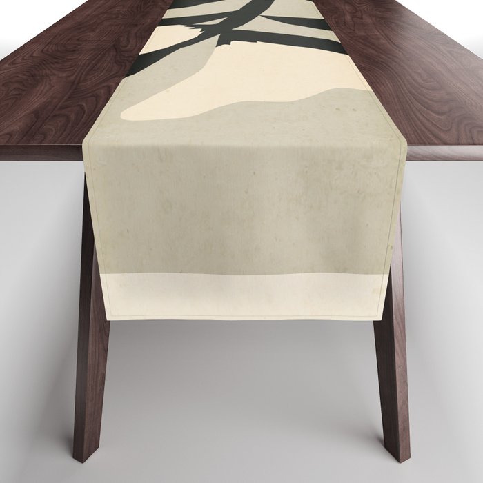 Plant 9/1 Table Runner Gallery Image 1