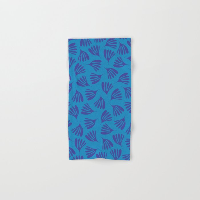 Blue Toned Wispy Leaves Contemporary Abstract Pattern Bath Towel Gallery Image 1