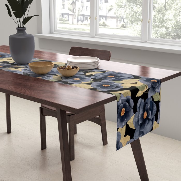 Back roses Table Runner Gallery Image 2
