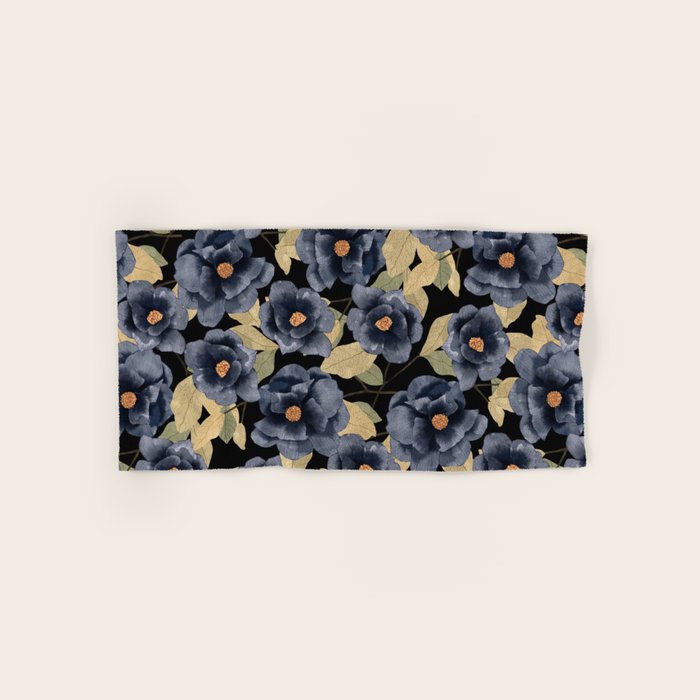 Back roses Bath Towel Gallery Image 1