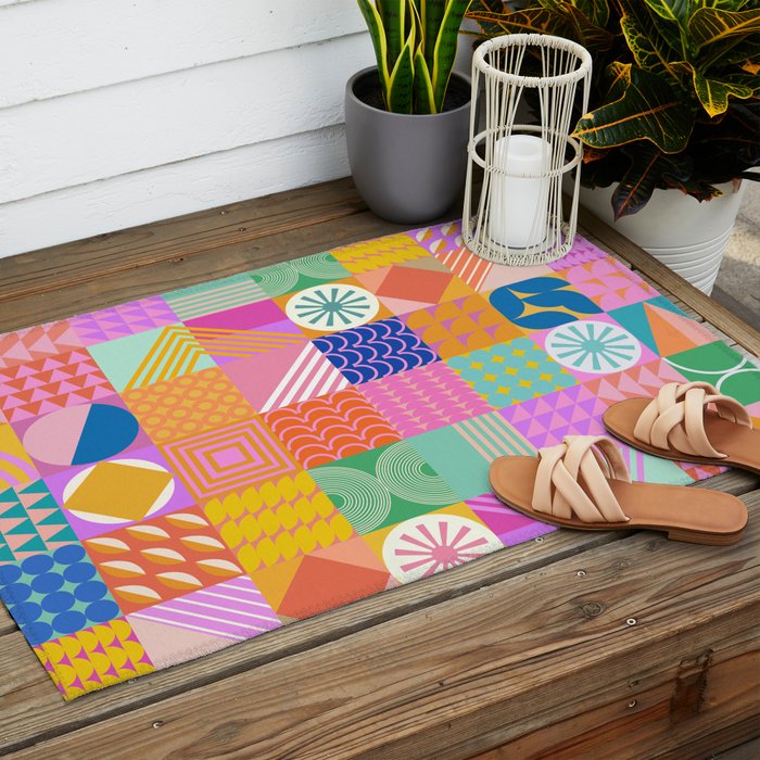 Shapes 81 Outdoor Rug Gallery Image 2