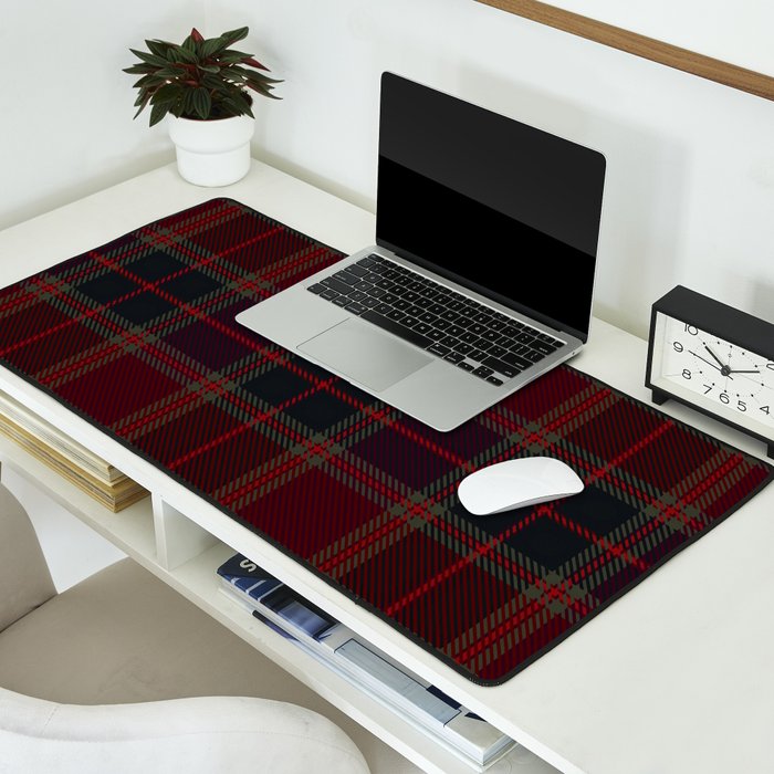 Love Tartán (14) Desk Mat Gallery Image 2