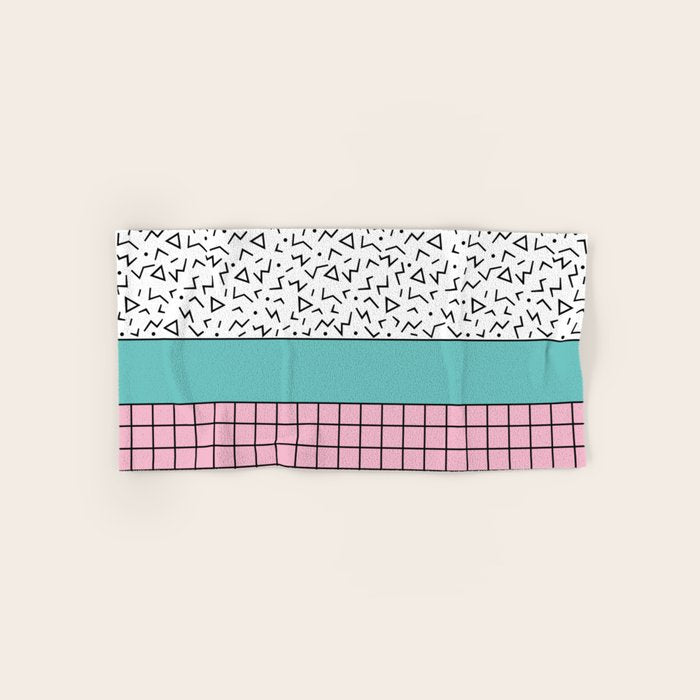 Memphis Pattern 33 / 80s - 90s Retro Bath Towel Gallery Image 1