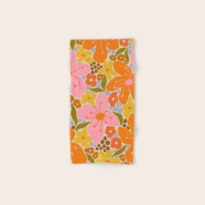 Floral pattern I Bath Towel Gallery Image 1