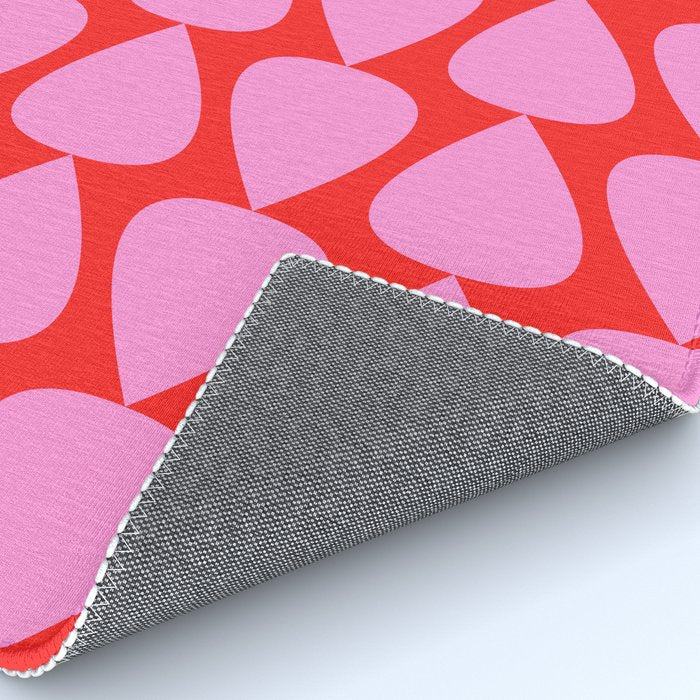 Preppy Pink and Red Plectrum Geo Pattern Rug Gallery Image 4