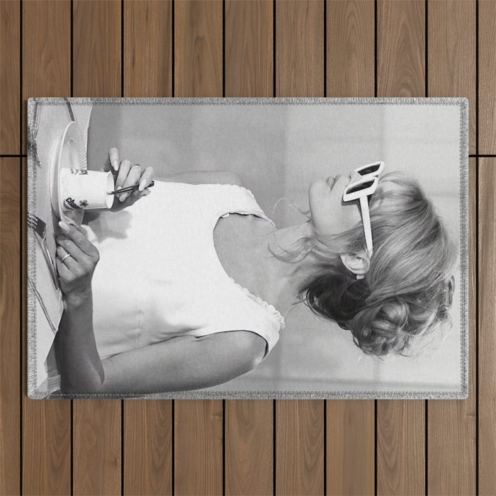 Brigitte Bardot in Sunglasses Retro Vintage Art Outdoor Rug Gallery Image 1