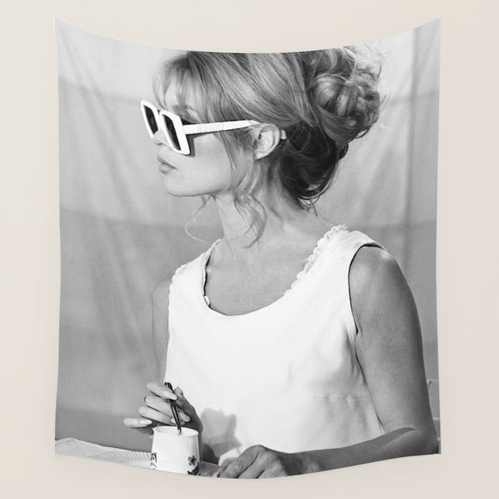 Brigitte Bardot in Sunglasses Retro Vintage Art Wall Tapestry Gallery Image 4