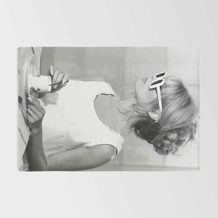Brigitte Bardot in Sunglasses Retro Vintage Art Rug Gallery Image 2